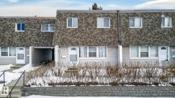 105 VILLAGE ON THE GREEN Green  Edmonton, AB T5A 1H2