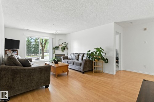 125-16303 95 Street, Edmonton, AB - Indoor Photo Showing Living Room