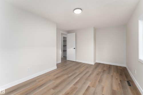 2001 West View Green, Edmonton, AB - Indoor Photo Showing Other Room