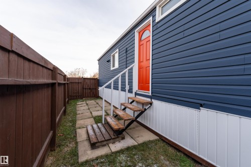 2001 West View Green, Edmonton, AB - Outdoor With Exterior