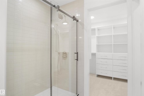 20608 27 Avenue, Edmonton, AB - Indoor Photo Showing Bathroom