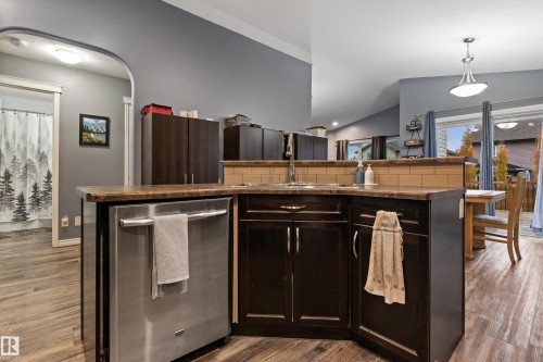 6 Sequoia Bend, Fort Saskatchewan, AB - Indoor Photo Showing Kitchen