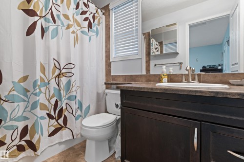 6 Sequoia Bend, Fort Saskatchewan, AB - Indoor Photo Showing Bathroom