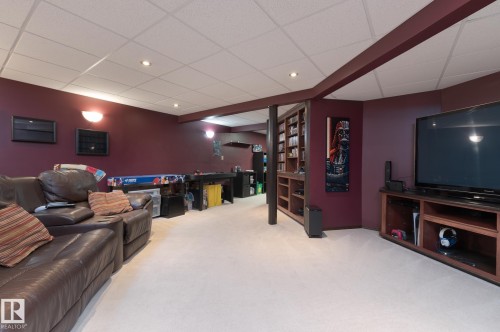 613 Whiston Wynd, Edmonton, AB - Indoor Photo Showing Other Room