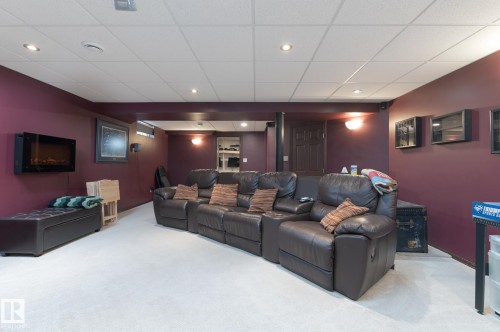 613 Whiston Wynd, Edmonton, AB - Indoor