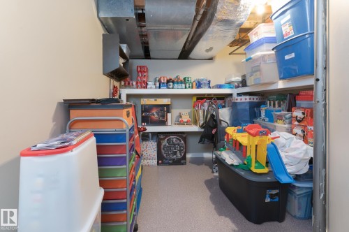 613 Whiston Wynd, Edmonton, AB - Indoor