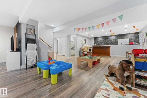 15919 58 Street, Edmonton, AB - Indoor