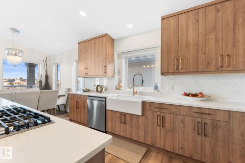 15919 58 Street, Edmonton, AB - Indoor Photo Showing Kitchen