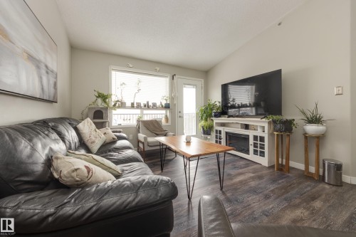 2412 9357 Simpson Drive, Edmonton, AB - Indoor Photo Showing Living Room