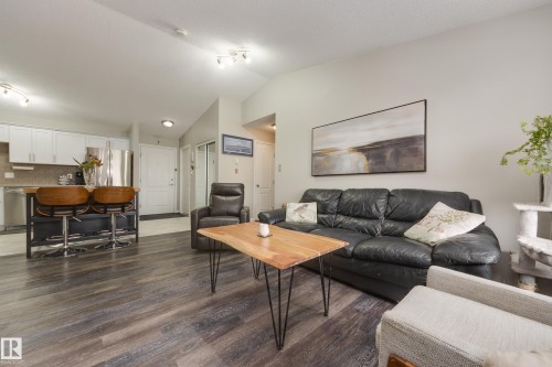 2412 9357 Simpson Drive, Edmonton, AB - Indoor Photo Showing Living Room