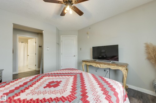 2412 9357 Simpson Drive, Edmonton, AB - Indoor Photo Showing Bedroom