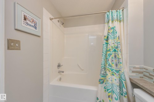 2412 9357 Simpson Drive, Edmonton, AB - Indoor Photo Showing Bathroom