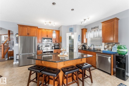61 Wedgewood Crescent, Fort Saskatchewan, AB - Indoor Photo Showing Kitchen