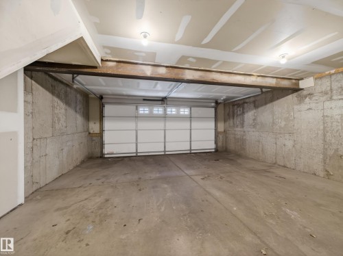 View of garage - 125 655 Tamarack Road, Edmonton, AB - Indoor Photo Showing Garage