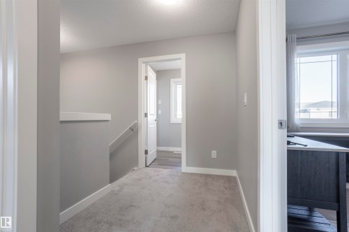 20031 18 Avenue, Edmonton, AB - Indoor Photo Showing Other Room