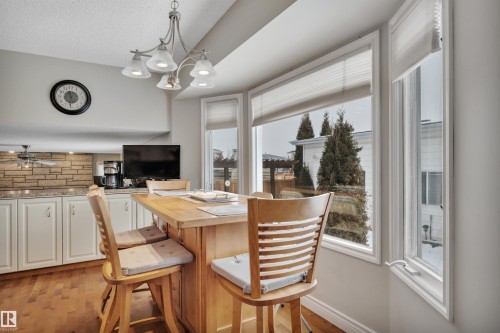 10522 30 Avenue, Edmonton, AB - Indoor Photo Showing Other Room