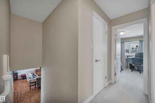 10522 30 Avenue, Edmonton, AB - Indoor Photo Showing Other Room