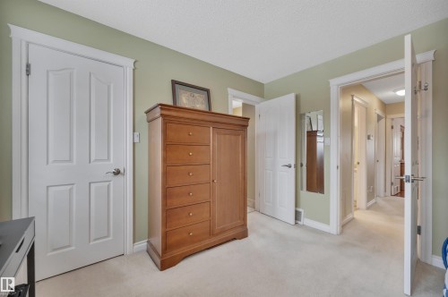 10522 30 Avenue, Edmonton, AB - Indoor