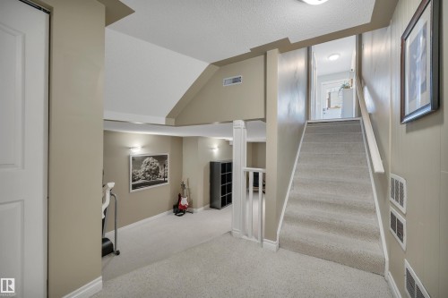 10522 30 Avenue, Edmonton, AB - Indoor Photo Showing Other Room