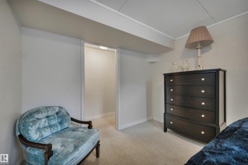 10522 30 Avenue, Edmonton, AB - Indoor