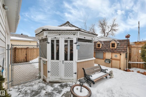 10522 30 Avenue, Edmonton, AB - Outdoor With Deck Patio Veranda With Exterior