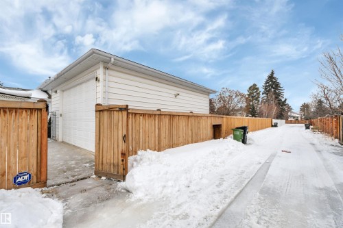 10522 30 Avenue, Edmonton, AB - Outdoor