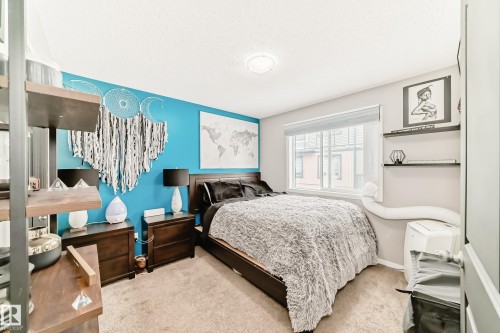 43 3305 Orchards Link Sw, Edmonton, AB - Indoor Photo Showing Bedroom