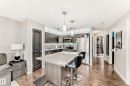 43 3305 Orchards Link Sw, Edmonton, AB  - Indoor Photo Showing Kitchen 