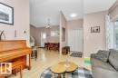 21331 89 Avenue, Edmonton, AB  - Indoor Photo Showing Living Room 