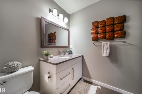 17107 81 Street, Edmonton, AB - Indoor Photo Showing Bathroom