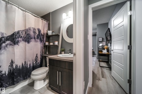 17107 81 Street, Edmonton, AB - Indoor Photo Showing Bathroom