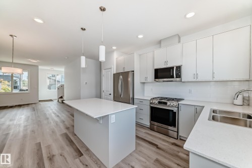 3965 Wren Loop, Edmonton, AB - Indoor Photo Showing Kitchen With Double Sink With Upgraded Kitchen