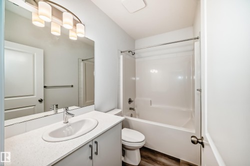 3965 Wren Loop, Edmonton, AB - Indoor Photo Showing Bathroom
