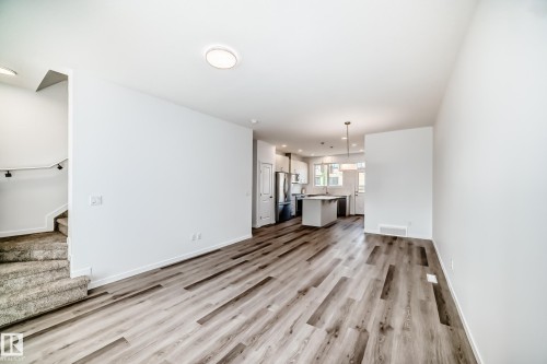 3965 Wren Loop, Edmonton, AB - Indoor Photo Showing Other Room