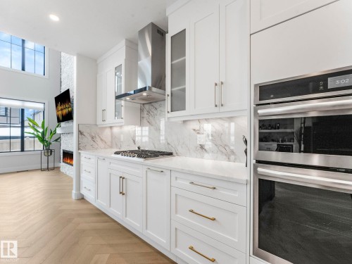 41 Cannes Cove, St. Albert, AB - Indoor Photo Showing Kitchen With Upgraded Kitchen