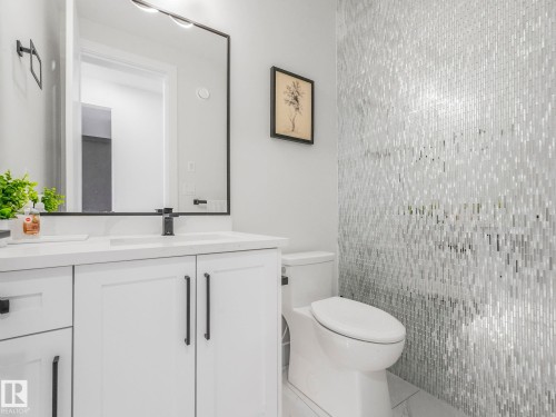 41 Cannes Cove, St. Albert, AB - Indoor Photo Showing Bathroom