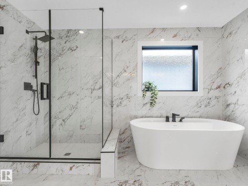 41 Cannes Cove, St. Albert, AB - Indoor Photo Showing Bathroom