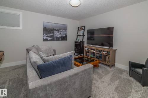 6152 Stinson Way, Edmonton, AB - Indoor