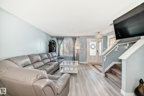 327 Desrochers Boulevard, Edmonton, AB - Indoor Photo Showing Living Room