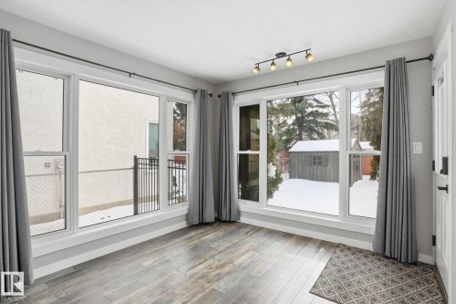 11019 10 Avenue, Edmonton, AB - Indoor Photo Showing Other Room