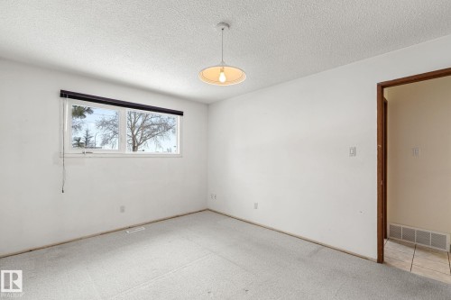 34 Andrew Crescent, St. Albert, AB - Indoor Photo Showing Other Room