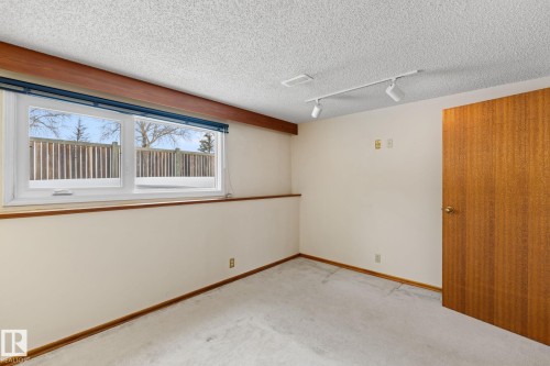 34 Andrew Crescent, St. Albert, AB - Indoor Photo Showing Other Room