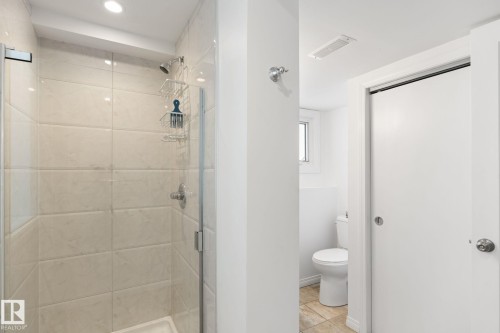 34 Andrew Crescent, St. Albert, AB - Indoor Photo Showing Bathroom