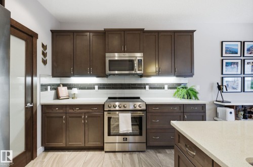 69 Avonlea Way, Spruce Grove, AB - Indoor Photo Showing Kitchen