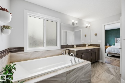 69 Avonlea Way, Spruce Grove, AB - Indoor Photo Showing Bathroom
