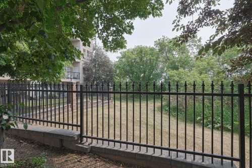 113 9507 101 Avenue, Edmonton, AB - Outdoor