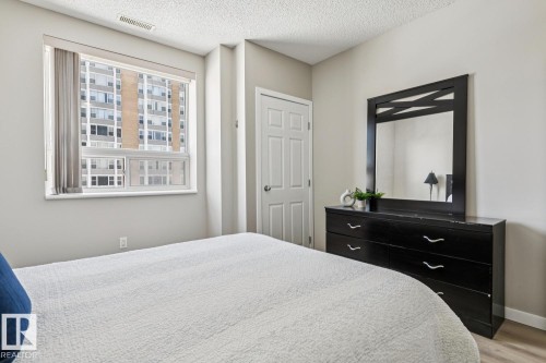 402 9919 105 Street, Edmonton, AB - Indoor Photo Showing Bedroom