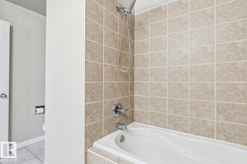 402 9919 105 Street, Edmonton, AB - Indoor Photo Showing Bathroom