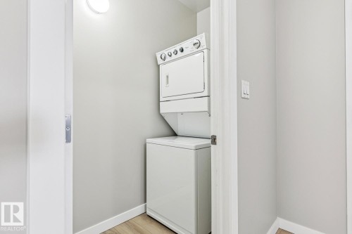 402 9919 105 Street, Edmonton, AB - Indoor Photo Showing Laundry Room