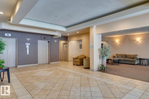 402 9919 105 Street, Edmonton, AB - Indoor Photo Showing Other Room